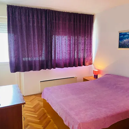 Appartement Oskar Apartman *